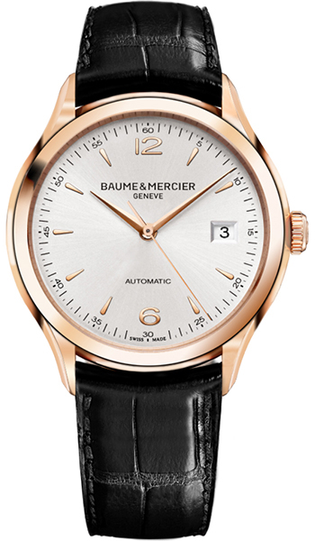 Baume&Mercier Clifton MOA10058 Baume&Mercier Clifton MOA10058Наручные часы<br>Швейцарские часы Baume&Mercier Clifton MOA10058Часы входят в модельный ряд коллекции Clifton. Это стильные Мужские часы. Материал корпуса часов — Золото. Ремень — Кожа. Стекло - Сапфировое. Часы этой модели обладают водозащитой 50 м.<br><br>Пол: Мужские<br>Страна-производитель: Швейцария<br>Механизм: Механический<br>Материал корпуса: Золото<br>Материал ремня/браслета: Кожа<br>Водозащита, диапазон: 20 - 100 м<br>Стекло: Сапфировое<br>Толщина корпуса: None<br>Стиль: None