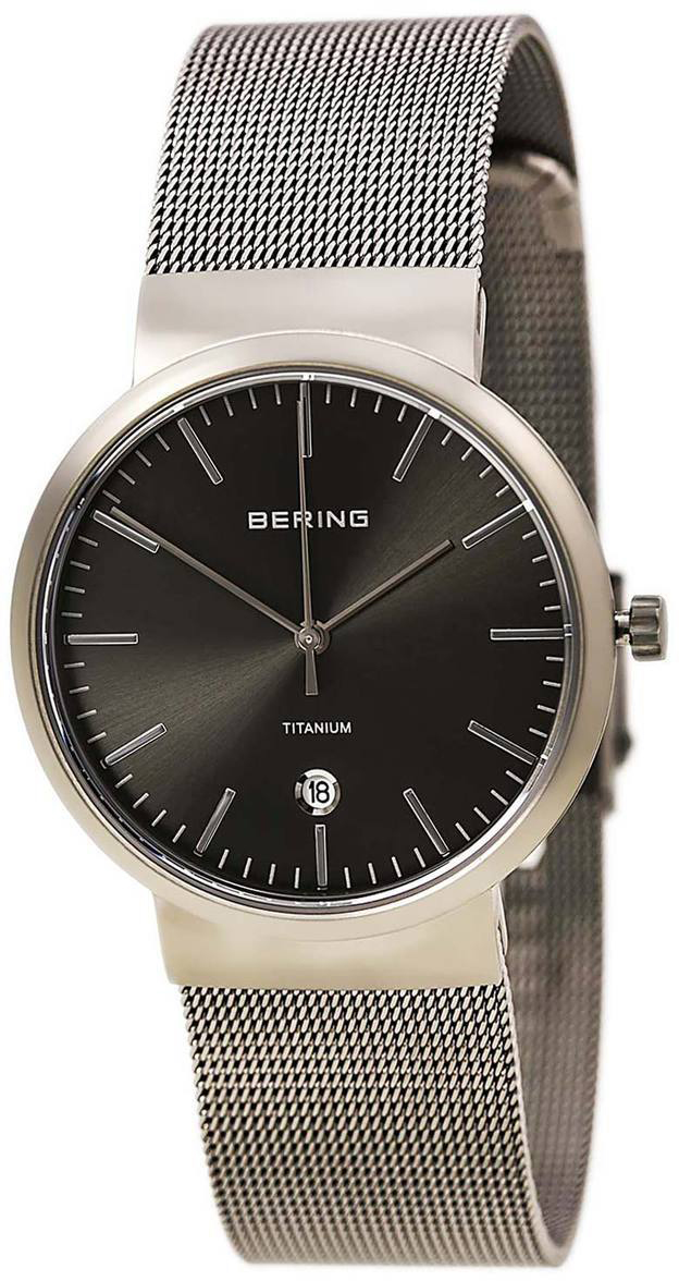 Bering Titanium 11036-077 Bering Titanium 11036-077Наручные часы<br>Датские часы Bering Titanium 11036-077<br><br>Пол: Мужские<br>Страна-производитель: Дания<br>Механизм: Кварцевый<br>Материал корпуса: Титан<br>Материал ремня/браслета: Сталь<br>Водозащита, диапазон: 20 - 100 м<br>Стекло: Сапфировое<br>Толщина корпуса: None<br>Стиль: Классика