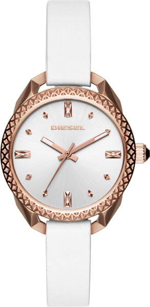 Diesel Shawty DZ5546 Diesel Shawty DZ5546Наручные часы<br>Итальянские часы Diesel Shawty DZ5546<br><br>Пол: Женские<br>Страна-производитель: Италия<br>Механизм: Кварцевый<br>Материал корпуса: Сталь<br>Материал ремня/браслета: Кожа<br>Водозащита, диапазон: None<br>Стекло: Минеральное<br>Толщина корпуса: 8 мм<br>Стиль: None