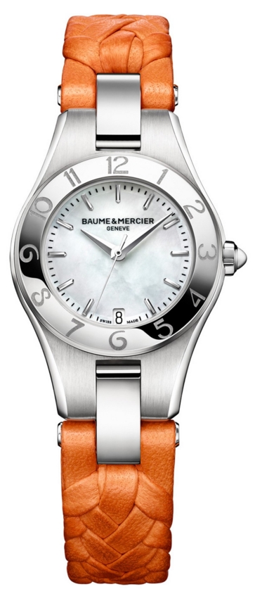 Baume&Mercier Linea MOA10115 Baume&Mercier Linea MOA10115Наручные часы<br>Швейцарские часы Baume&Mercier Linea MOA10115Часы входят в модельный ряд коллекции Linea. Это модные Женские часы. Материал корпуса часов — Сталь. Ремень — Кожа. В этой модели стоит Сапфировое стекло. Часы выдерживают давление на глубине 50 м. Цвет циферблата - Белый. Из основных функций на циферблате представлены: часы, минуты, секунды. В этой модели используются такие усложнения как дата, . Диаметр корпуса 27мм.<br><br>Пол: Женские<br>Страна-производитель: Швейцария<br>Механизм: Кварцевый<br>Материал корпуса: Сталь<br>Материал ремня/браслета: Кожа<br>Водозащита, диапазон: 20 - 100 м<br>Стекло: Сапфировое<br>Толщина корпуса: None<br>Стиль: None