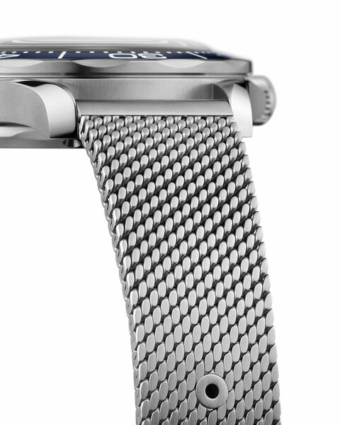 Omega Seamaster Professional Diver 300 James Bond 60th Anniversary 210.30.42.20.03.002