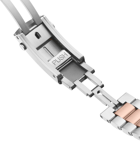 Omega Seamaster Planet Ocean 600M 215.20.46.51.03.001