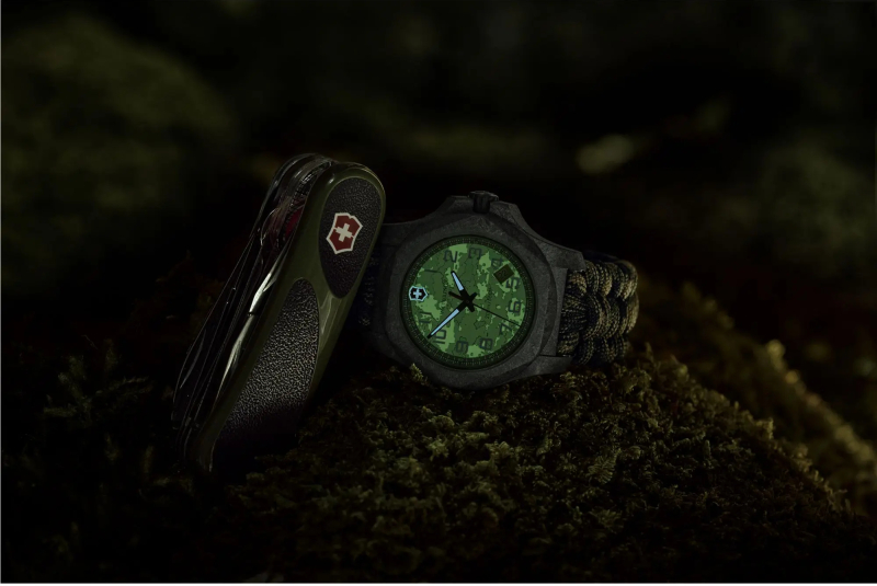 Victorinox I.N.O.X. Carbon Limited Edition 241927.1