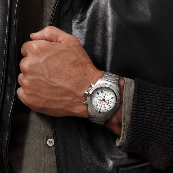 Breitling Super Avenger Chronograph 48 A133751A1A1A1