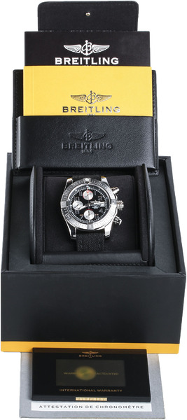 Breitling Avenger A1338111/BC33/103W Breitling Avenger A1338111/BC33/103W
