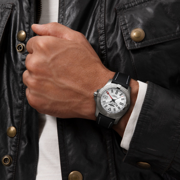 Breitling Avenger Automatic GMT 43 A32397101A1X2 Breitling Avenger Automatic GMT 43 A32397101A1X2