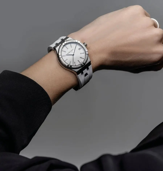 Maurice Lacroix Aikon AI1106-SS000-150-7 Maurice Lacroix Aikon AI1106-SS000-150-7