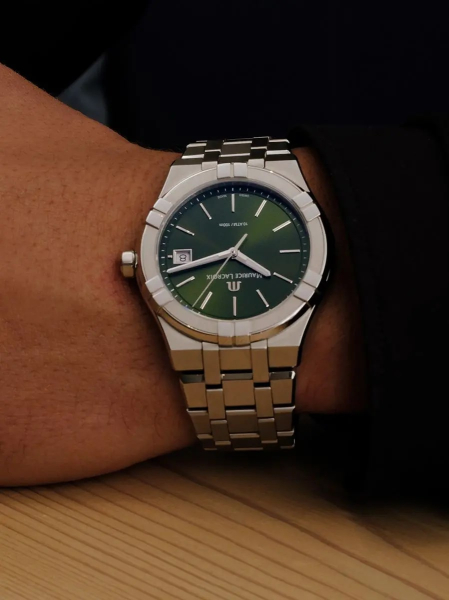 Maurice Lacroix Aikon AI1108-SS002-630-1