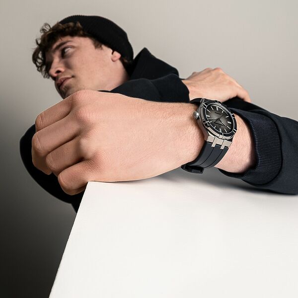 Maurice Lacroix Aikon Gunmetal PVD Limited Edition AI6008-PVB00-330-2 Maurice Lacroix Aikon Gunmetal PVD Limited Edition AI6008-PVB00-330-2