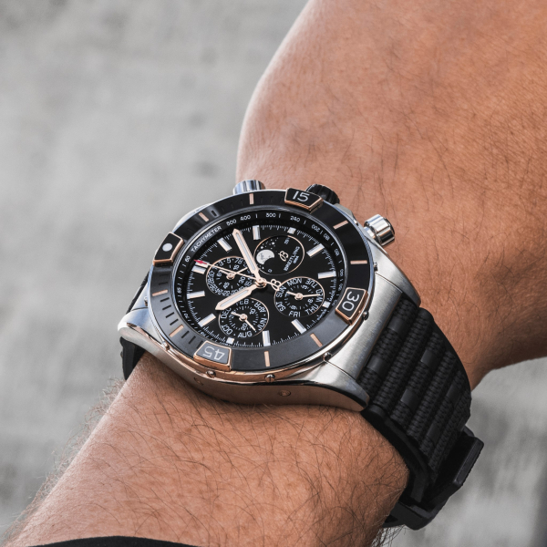 Breitling Super Chronomat 44 Four-Year Calendar I19320251B1S1 Breitling Super Chronomat 44 Four-Year Calendar I19320251B1S1