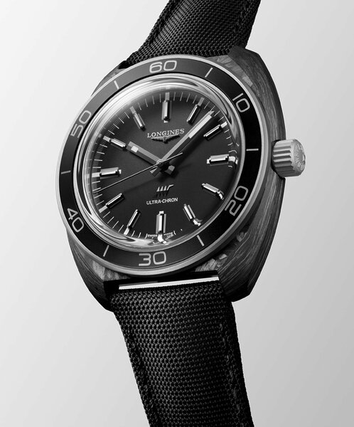 Longines Heritage Ultra-Chron Carbon L2.839.4.52.2