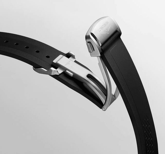 Longines Conquest Chronograph L3.835.4.32.9 Longines Conquest Chronograph L3.835.4.32.9