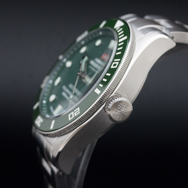 Swiss Military by Chrono Diver Limited Edition SMA34075.03