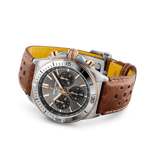 Breitling Chronomat B01 42 Triumph TB0134101M1X1 Breitling Chronomat B01 42 Triumph TB0134101M1X1