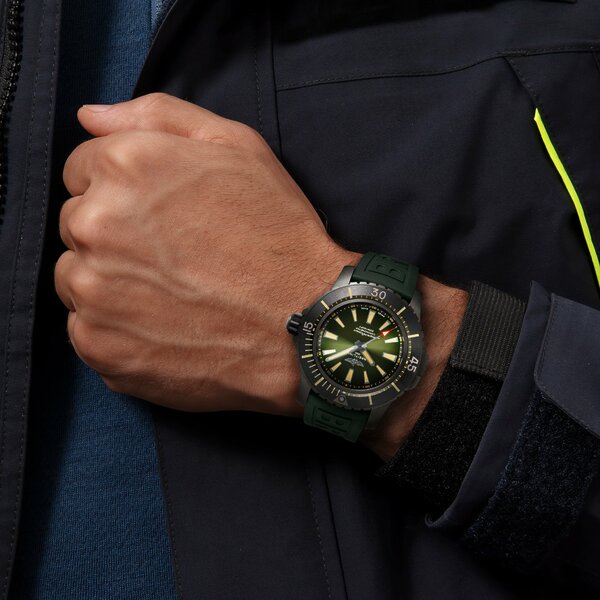 Breitling Superocean Automatic 48 V17369241L1S2 Breitling Superocean Automatic 48 V17369241L1S2